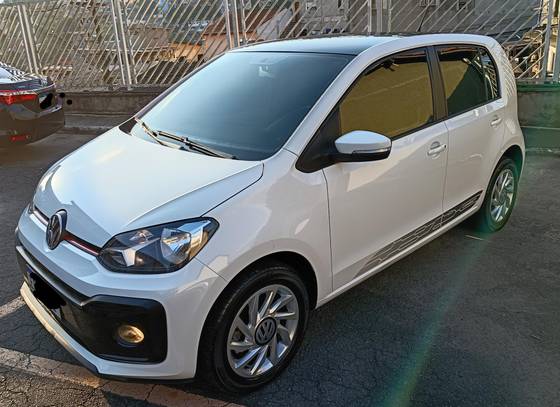 VOLKSWAGEN UP 1.0 170 TSI TOTAL FLEX CONNECT 4P MANUAL